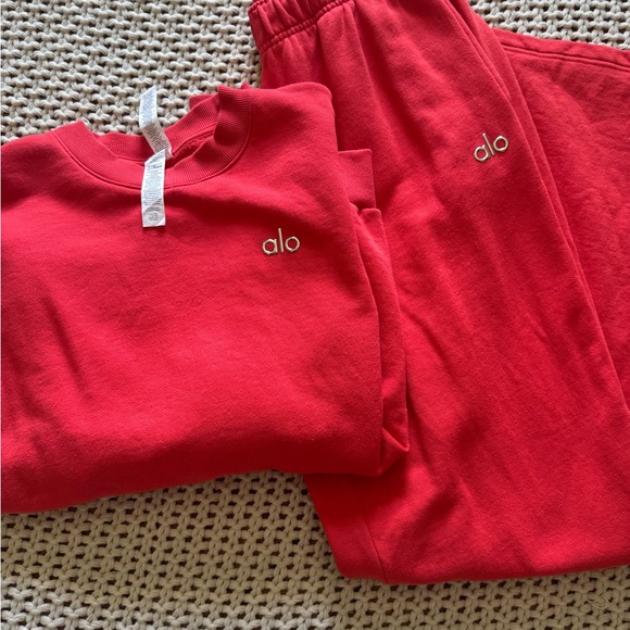 ALO YOGA CREW NECK AND SWEATPANTS - Picture 1 of 8